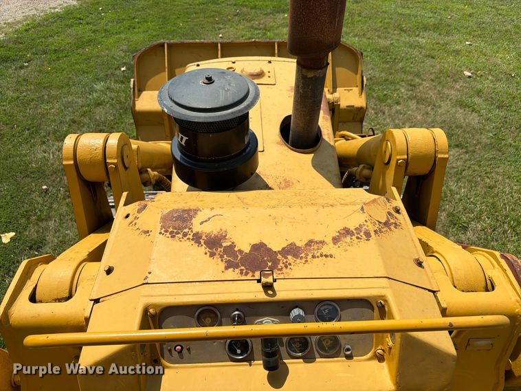 image for item FK3232 1975 Caterpillar 955L track loader