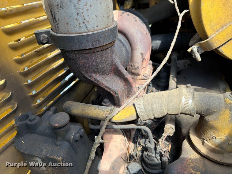 image for item FK3232 1975 Caterpillar 955L track loader
