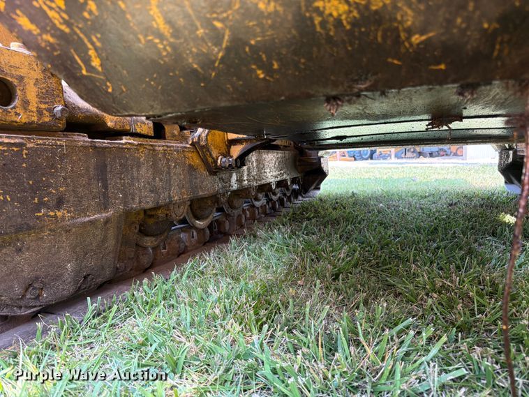 image for item FK3232 1975 Caterpillar 955L track loader