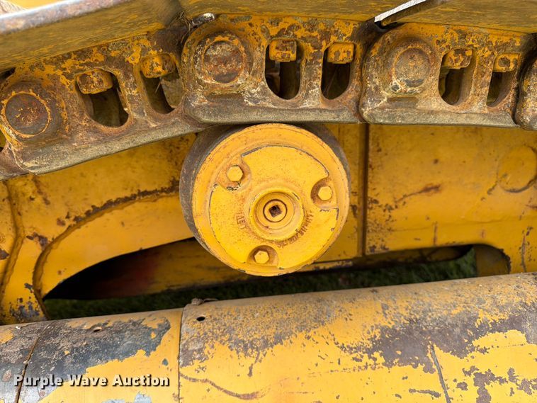 image for item FK3232 1975 Caterpillar 955L track loader