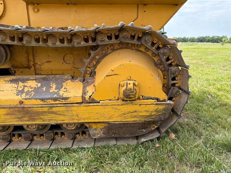 image for item FK3232 1975 Caterpillar 955L track loader