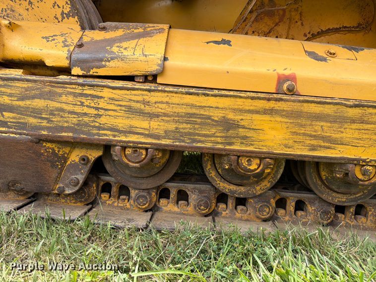 image for item FK3232 1975 Caterpillar 955L track loader