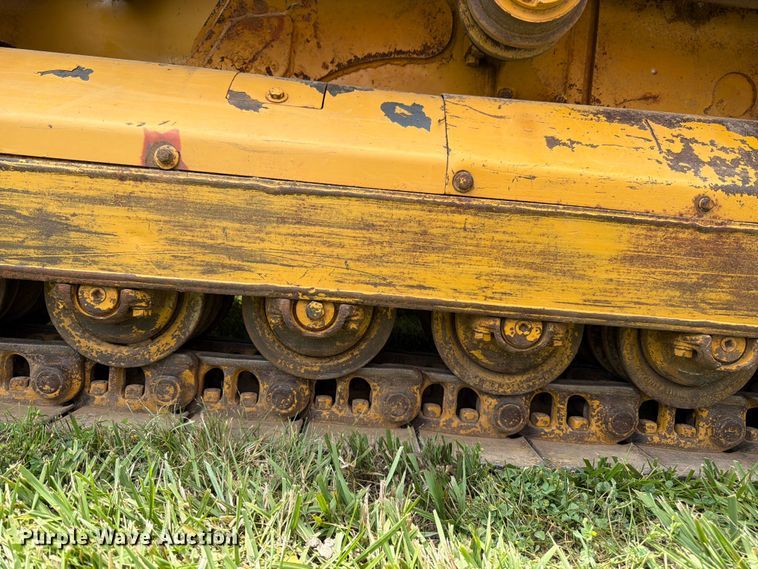 image for item FK3232 1975 Caterpillar 955L track loader