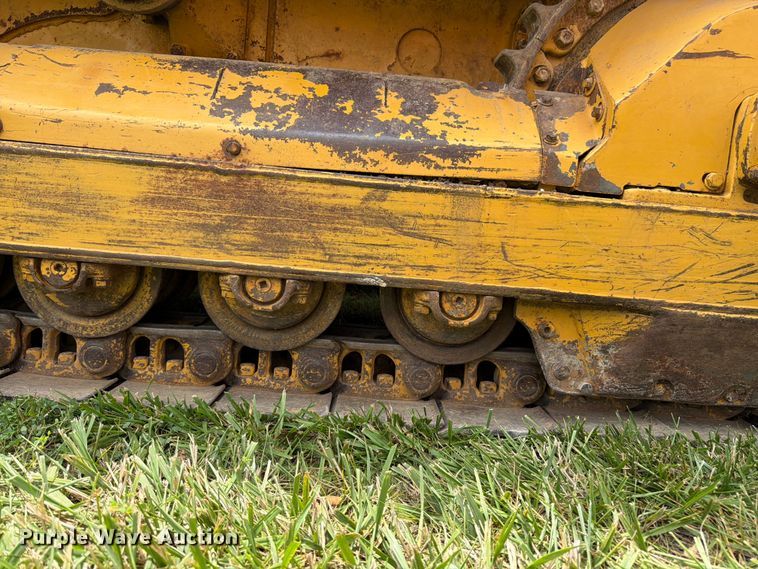 image for item FK3232 1975 Caterpillar 955L track loader