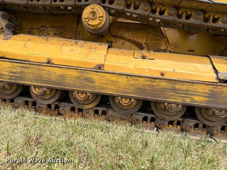 image for item FK3232 1975 Caterpillar 955L track loader