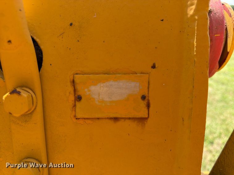image for item FK3232 1975 Caterpillar 955L track loader