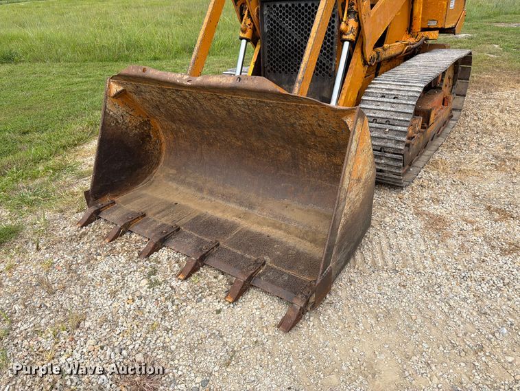 image for item FK3233 1974 Case D450 track loader