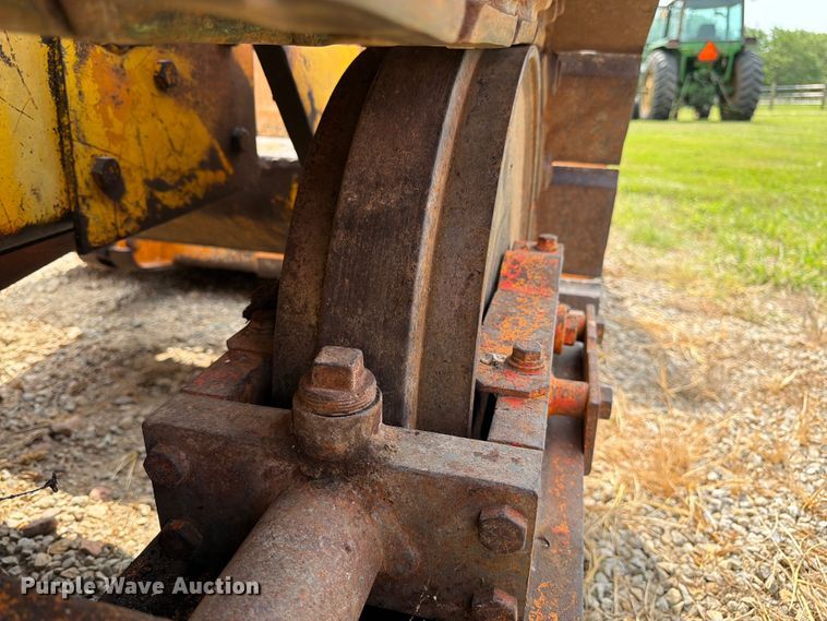 image for item FK3233 1974 Case D450 track loader