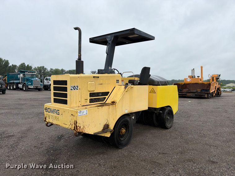image for item FK3266 Bomag BW11RH pneumatic roller