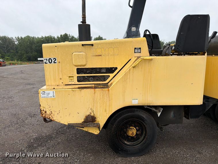 image for item FK3266 Bomag BW11RH pneumatic roller