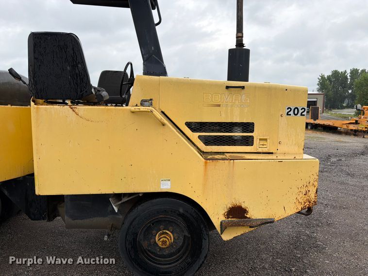 image for item FK3266 Bomag BW11RH pneumatic roller