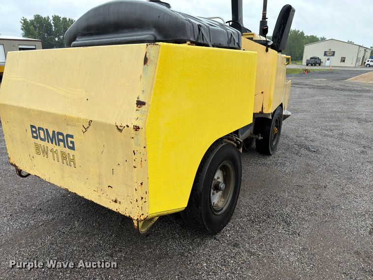 image for item FK3266 Bomag BW11RH pneumatic roller