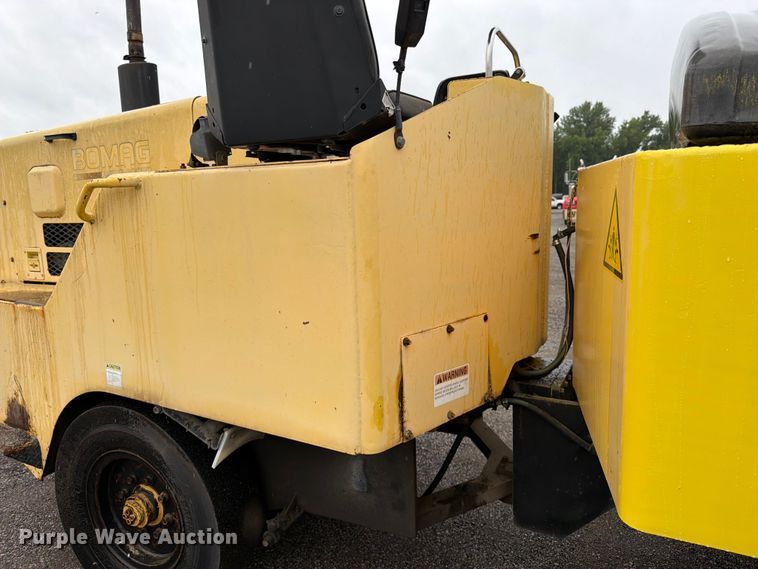 image for item FK3266 Bomag BW11RH pneumatic roller