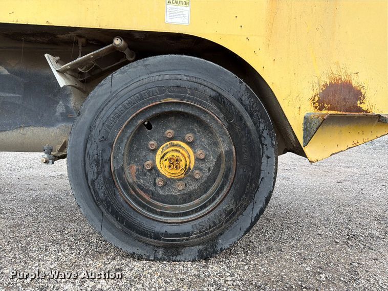 image for item FK3266 Bomag BW11RH pneumatic roller