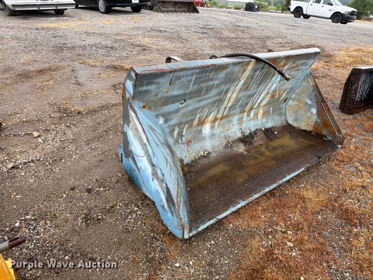 image for item FK3268 Schaeff SKS2 side dump bucket