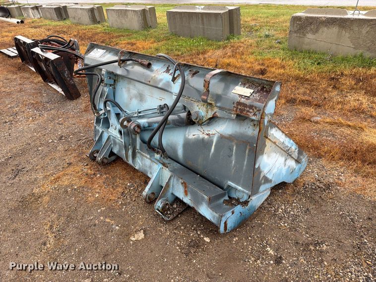 image for item FK3268 Schaeff SKS2 side dump bucket
