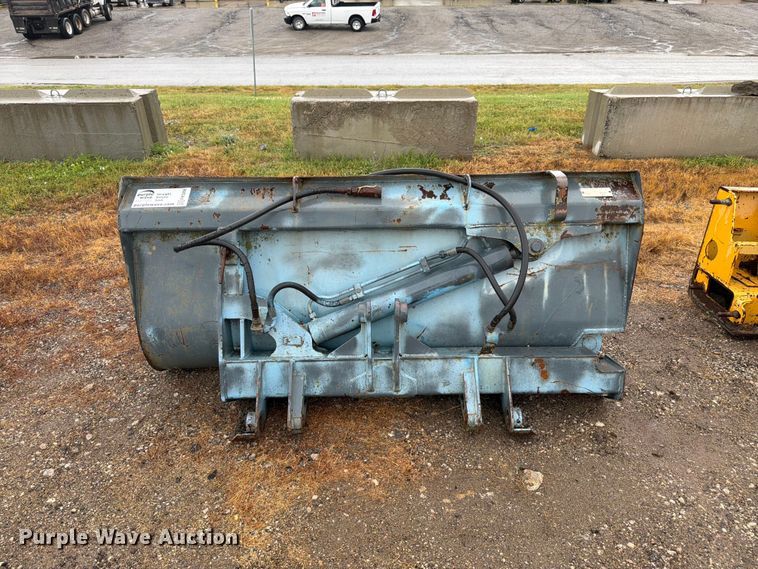 image for item FK3268 Schaeff SKS2 side dump bucket