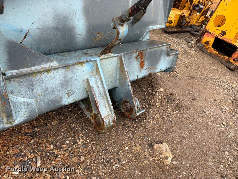 image for item FK3268 Schaeff SKS2 side dump bucket