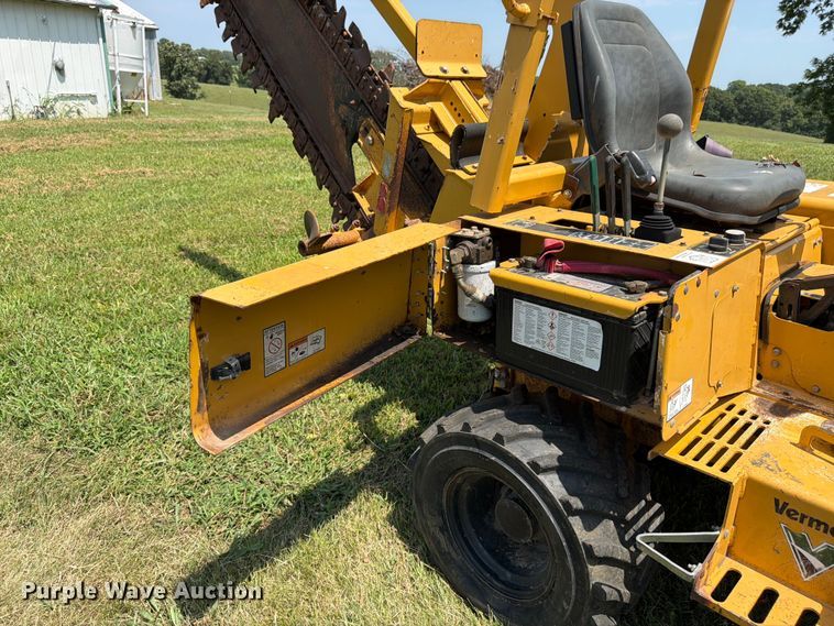 image for item FK3276 2014 Vermeer RTX450 trencher