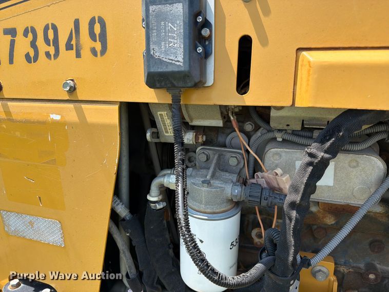 image for item FK3276 2014 Vermeer RTX450 trencher
