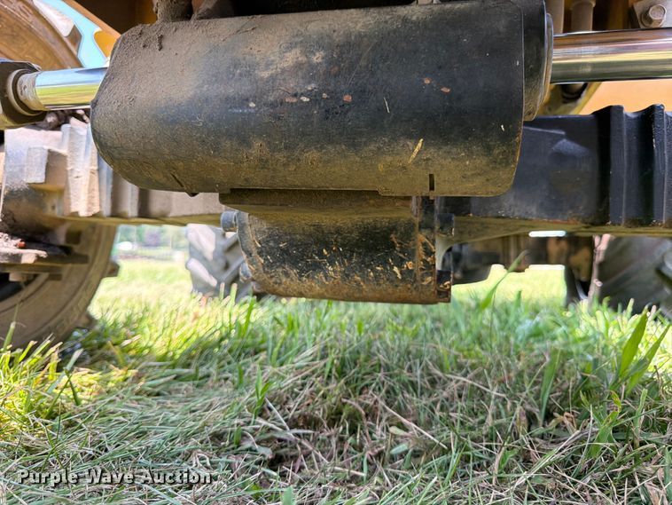 image for item FK3276 2014 Vermeer RTX450 trencher