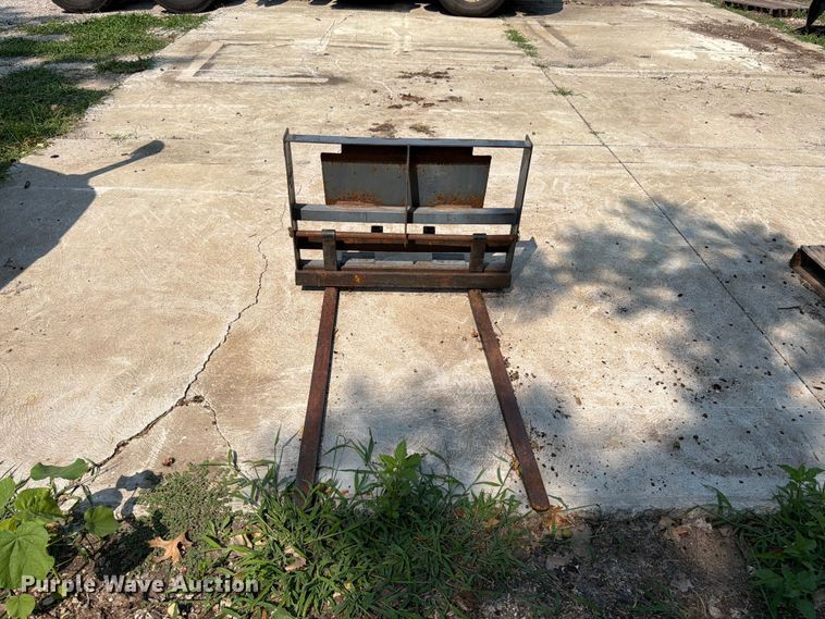 image for item FK3300 Thomas 85 skid steer loader