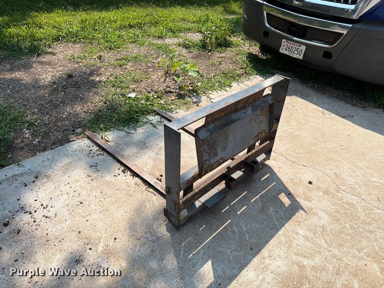 image for item FK3300 Thomas 85 skid steer loader