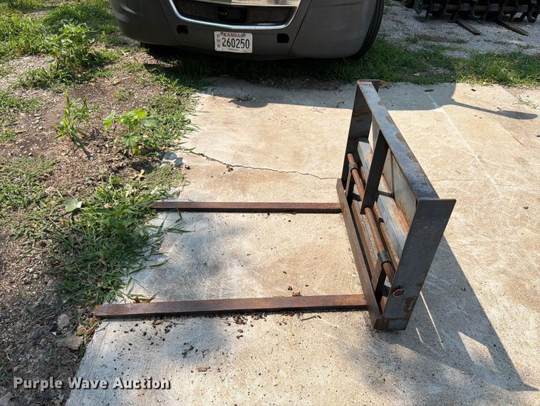 image for item FK3300 Thomas 85 skid steer loader