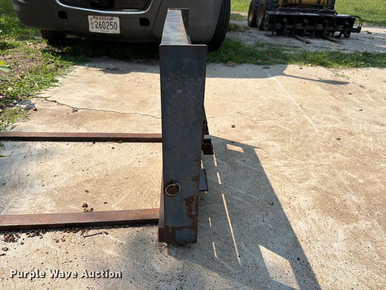 image for item FK3300 Thomas 85 skid steer loader