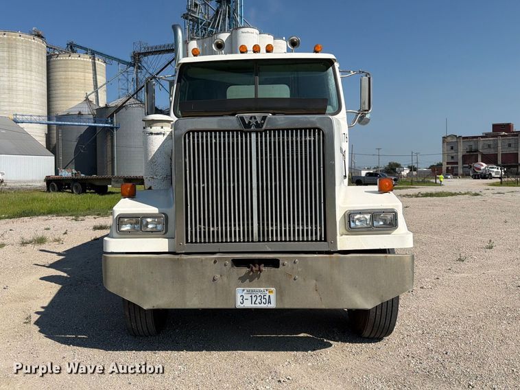 image for item FK3511 1998 Western Star 4900 dump truck