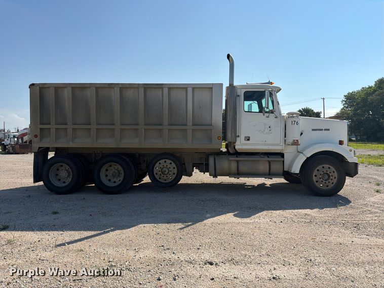 image for item FK3511 1998 Western Star 4900 dump truck