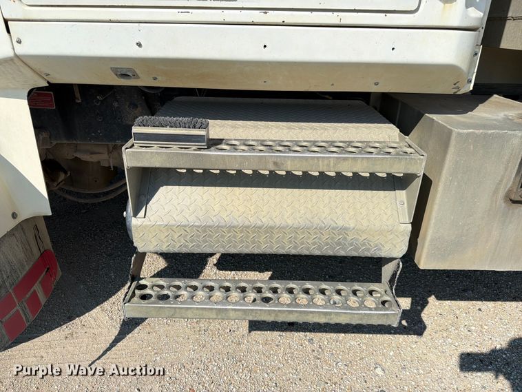 image for item FK3511 1998 Western Star 4900 dump truck