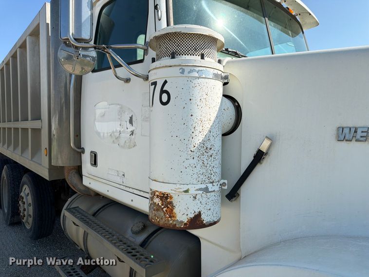 image for item FK3511 1998 Western Star 4900 dump truck