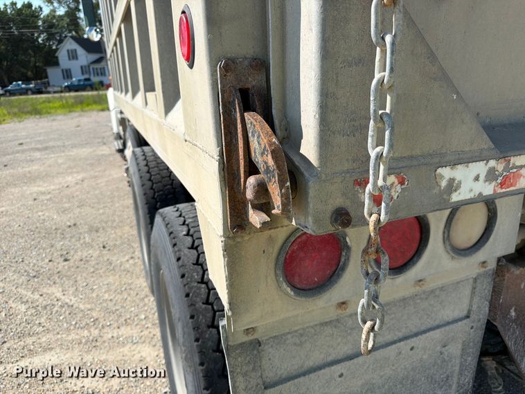 image for item FK3511 1998 Western Star 4900 dump truck