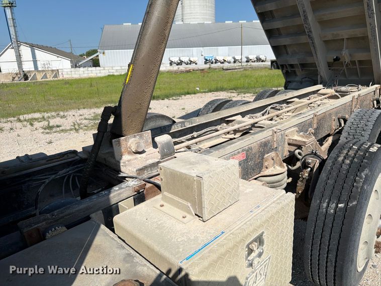 image for item FK3511 1998 Western Star 4900 dump truck