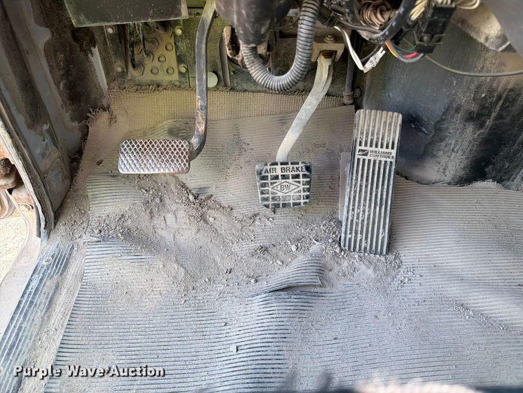 image for item FK3511 1998 Western Star 4900 dump truck