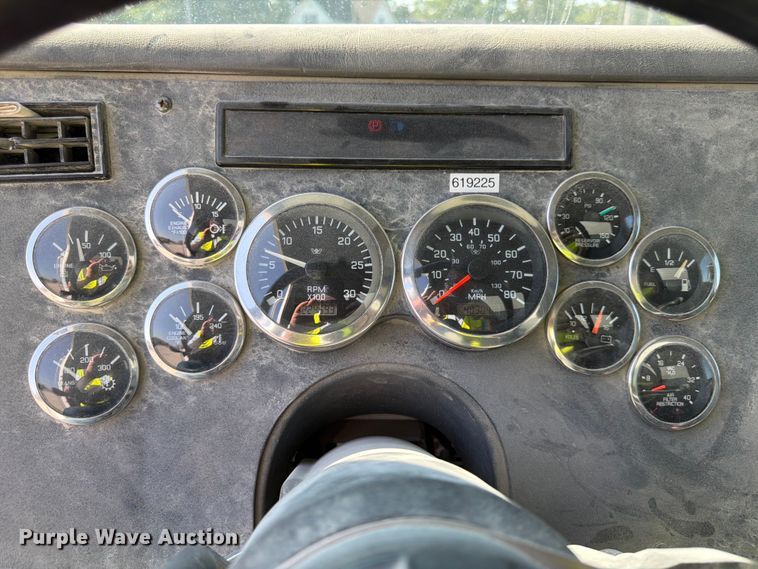 image for item FK3511 1998 Western Star 4900 dump truck