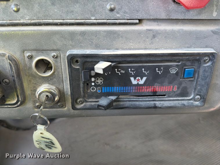 image for item FK3511 1998 Western Star 4900 dump truck