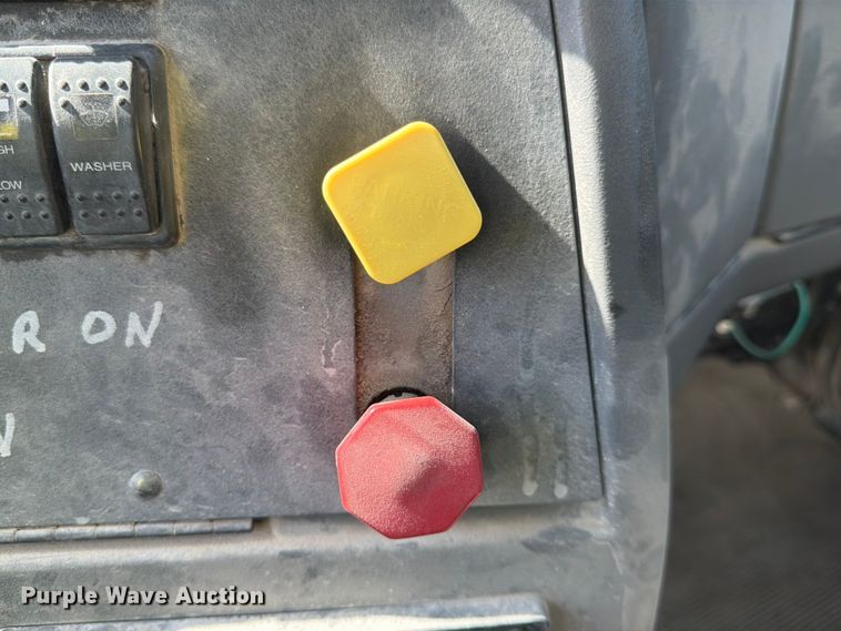 image for item FK3511 1998 Western Star 4900 dump truck