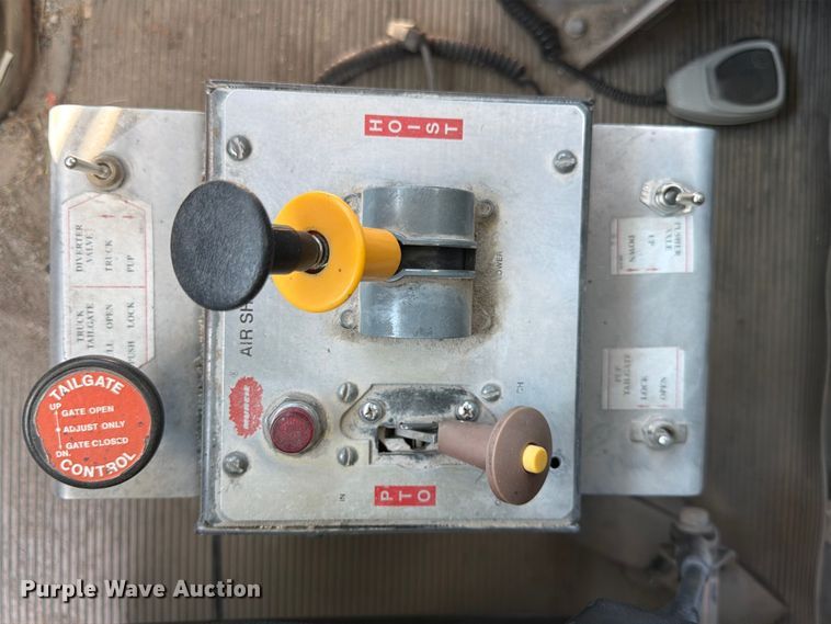 image for item FK3511 1998 Western Star 4900 dump truck
