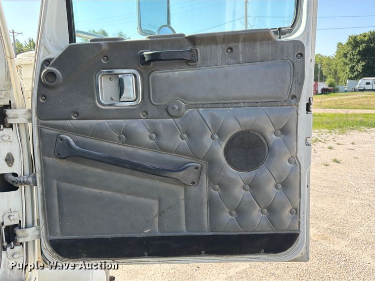 image for item FK3511 1998 Western Star 4900 dump truck
