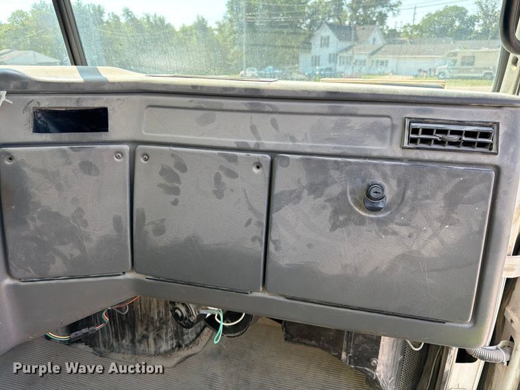 image for item FK3511 1998 Western Star 4900 dump truck