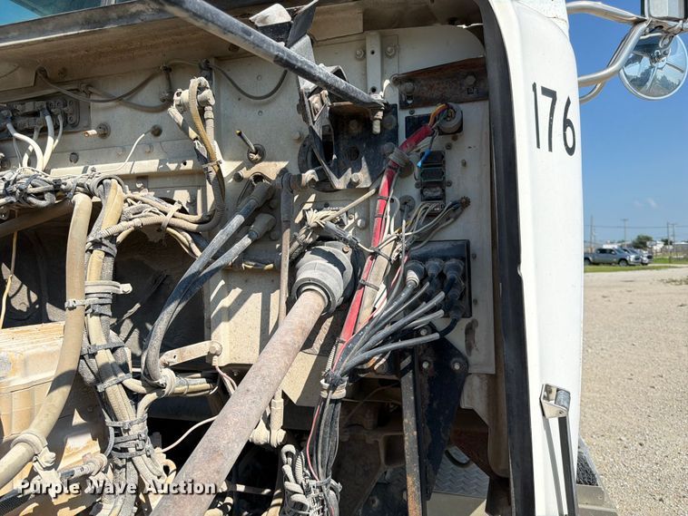 image for item FK3511 1998 Western Star 4900 dump truck