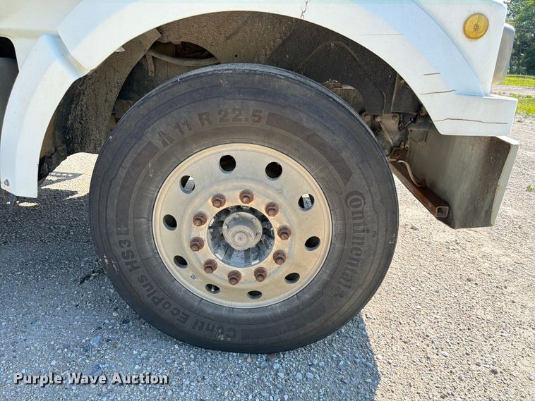 image for item FK3511 1998 Western Star 4900 dump truck