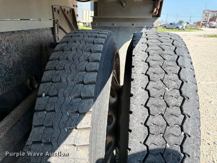 image for item FK3511 1998 Western Star 4900 dump truck