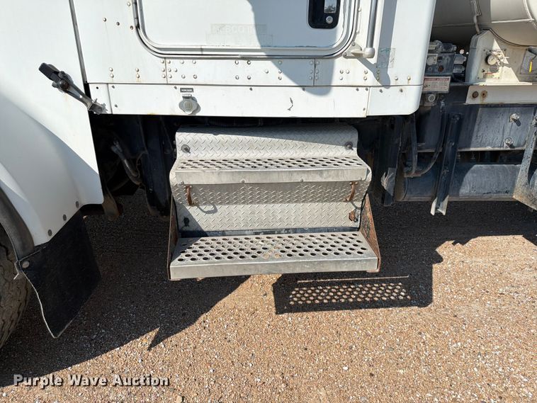 image for item FK3512 2004 Kenworth W900 ready mix truck