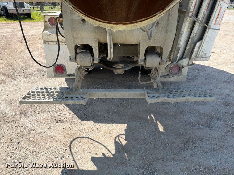 image for item FK3512 2004 Kenworth W900 ready mix truck