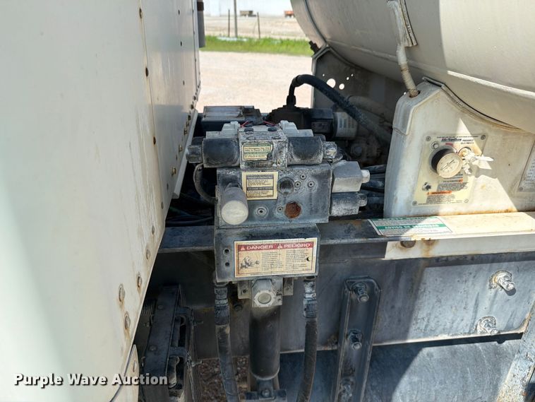 image for item FK3512 2004 Kenworth W900 ready mix truck