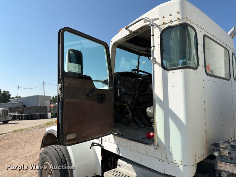 image for item FK3512 2004 Kenworth W900 ready mix truck