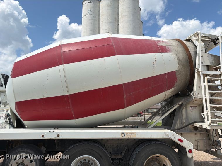 image for item FK3514 2014 International PayStar 5500i ready mix truck